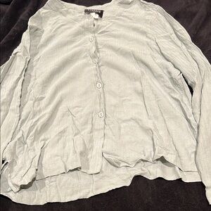 Eileen Fisher LightbGreen Long Sleeve Button Down Shirt